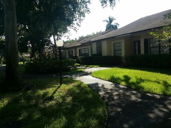 Exterior Painting of Condo Homes in Plantation, FL