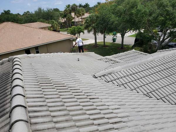 Roof Painting in Pampano Beach, FL (1)