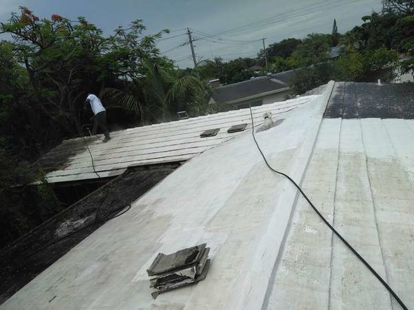 Roof Pressure Washing in Fort Lauderdale, FL (1)