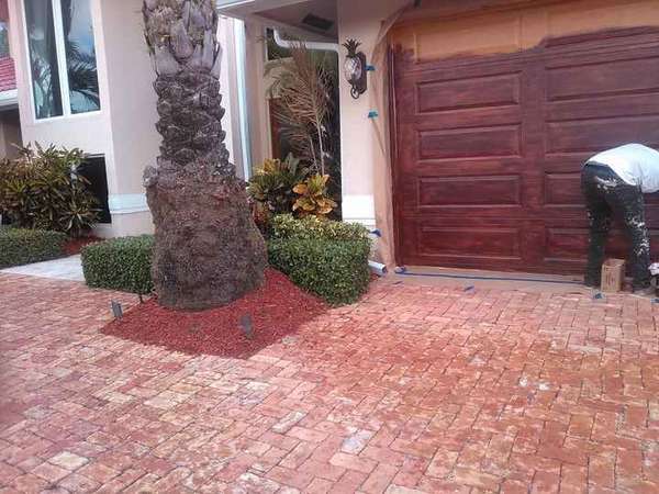 Garage Door Staining in Deerfield Beach, FL (1)