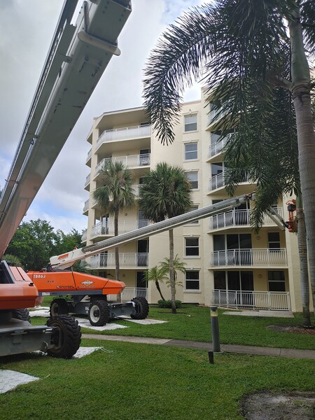 Exterior Commercial Painting in Palm Beach, FL (1)