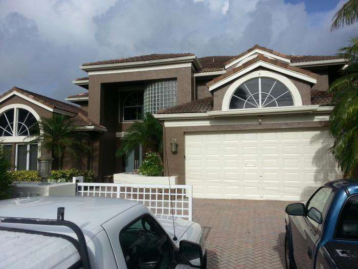 Exterior Painting of a home in Pompano Beach, FL