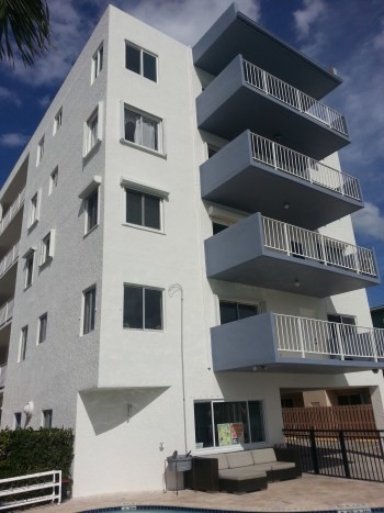 Exterior Painting of a mid rise apartment complex in Miami Beach, FL